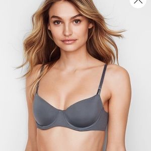 VS NWOT Wicked Uplift Bra